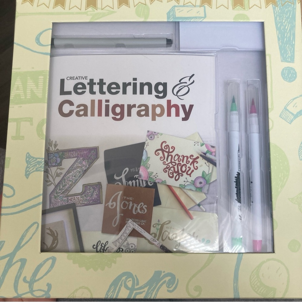 Creative Lettering & Calligraphy Kit - Picture 4 of 7